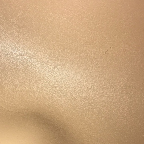 Louis Vuitton Vernis Barrel bag w/ LV logo. - Picture 3 of 7